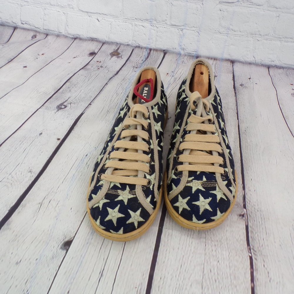 Marc Jacobs stars all over leather sneakers 37